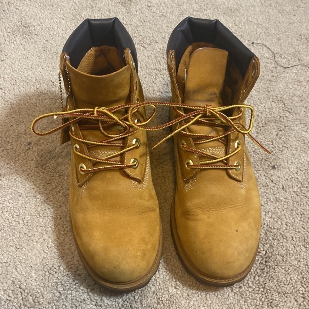 TIMBERLAND® PREMIUM 6-INCH WATERPROOF BOOTS Wheat Nubuck size 6 - Picture 2 of 6